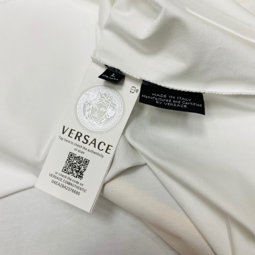 Replica Versace T-Shirts Short Sleeved For Unisex #963936 $64.00 USD for Wholesale