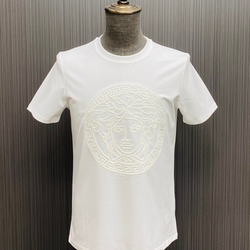 Replica Versace T-Shirts Short Sleeved For Unisex #963938 $64.00 USD for Wholesale