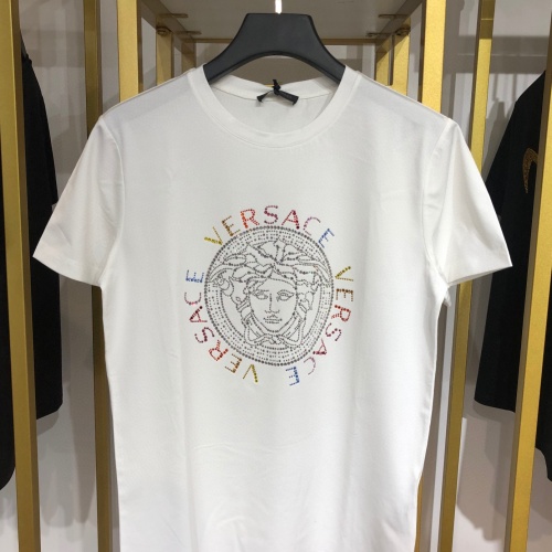 Replica Versace T-Shirts Short Sleeved For Unisex #963940 $64.00 USD for Wholesale