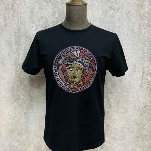 Replica Versace T-Shirts Short Sleeved For Unisex #963941 $64.00 USD for Wholesale