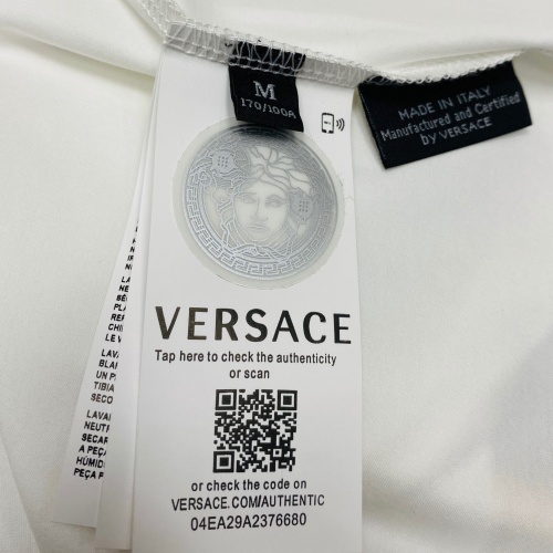 Replica Versace T-Shirts Short Sleeved For Unisex #963998 $68.00 USD for Wholesale