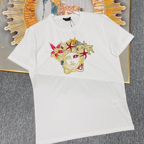 Versace T-Shirts Short Sleeved For Unisex #964003