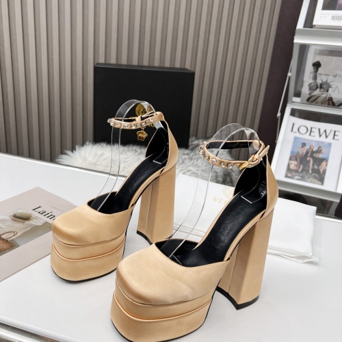 Versace Sandal For Women #964135