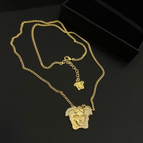 Versace Necklace For Women #964604