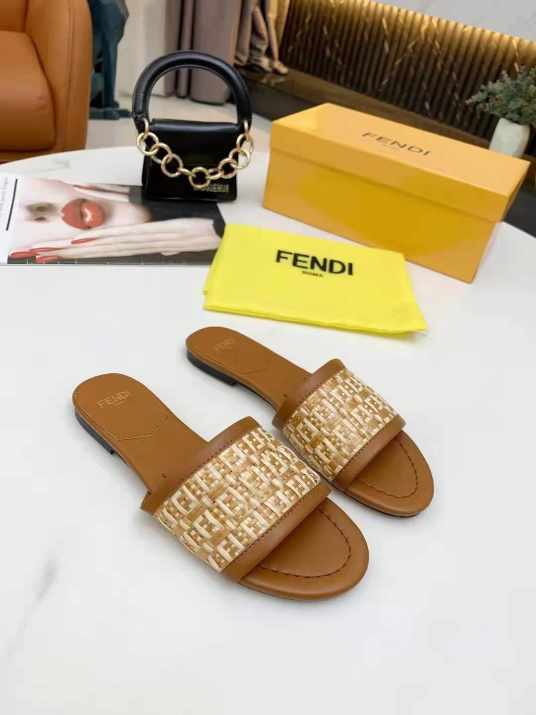 fendi slippers fur
