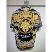 $40.00 USD Versace T-Shirts Short Sleeved For Men #952127