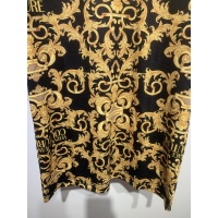 $40.00 USD Versace T-Shirts Short Sleeved For Men #952130