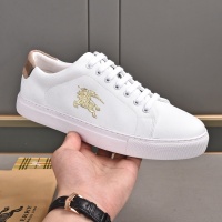 $76.00 USD Burberry Casual Shoes For Men #954122