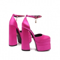 $105.00 USD Versace Sandal For Women #958935