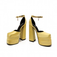 $105.00 USD Versace Sandal For Women #958945