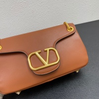 $108.00 USD Valentino AAA Quality Messenger Bags For Women #960917