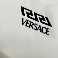 $60.00 USD Versace T-Shirts Short Sleeved For Unisex #963853