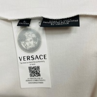 $60.00 USD Versace T-Shirts Short Sleeved For Unisex #963853