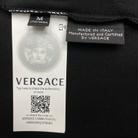 $60.00 USD Versace T-Shirts Short Sleeved For Unisex #963872