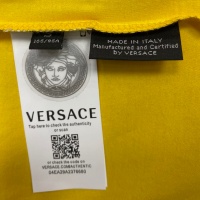 $60.00 USD Versace T-Shirts Short Sleeved For Unisex #963877