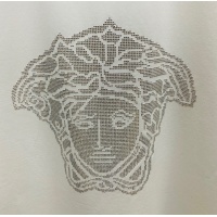 $60.00 USD Versace T-Shirts Short Sleeved For Unisex #963881