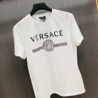 $60.00 USD Versace T-Shirts Short Sleeved For Unisex #963883