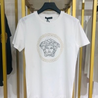 $60.00 USD Versace T-Shirts Short Sleeved For Unisex #963888