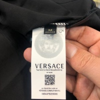 $60.00 USD Versace T-Shirts Short Sleeved For Unisex #963900