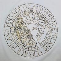 $60.00 USD Versace T-Shirts Short Sleeved For Unisex #963905