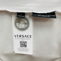 $60.00 USD Versace T-Shirts Short Sleeved For Unisex #963907
