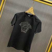 $60.00 USD Versace T-Shirts Short Sleeved For Unisex #963913