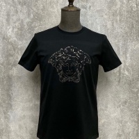 $60.00 USD Versace T-Shirts Short Sleeved For Unisex #963913