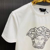 $60.00 USD Versace T-Shirts Short Sleeved For Unisex #963914