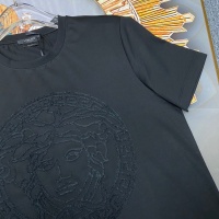 $64.00 USD Versace T-Shirts Short Sleeved For Unisex #963937