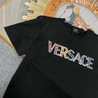 $64.00 USD Versace T-Shirts Short Sleeved For Unisex #963943