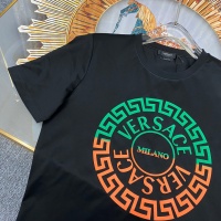 $64.00 USD Versace T-Shirts Short Sleeved For Unisex #963945