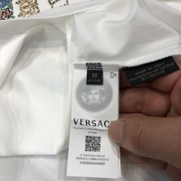 $64.00 USD Versace T-Shirts Short Sleeved For Unisex #963948