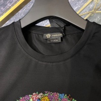 $64.00 USD Versace T-Shirts Short Sleeved For Unisex #963949