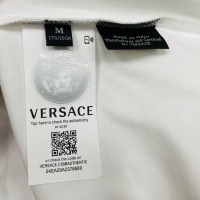 $68.00 USD Versace T-Shirts Short Sleeved For Unisex #963988