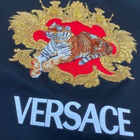 $68.00 USD Versace T-Shirts Short Sleeved For Unisex #963994