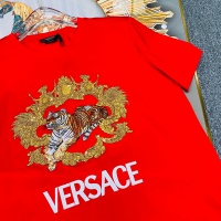 $68.00 USD Versace T-Shirts Short Sleeved For Unisex #963996