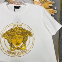 $68.00 USD Versace T-Shirts Short Sleeved For Unisex #963998
