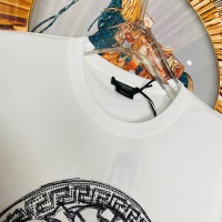 $68.00 USD Versace T-Shirts Short Sleeved For Unisex #964010