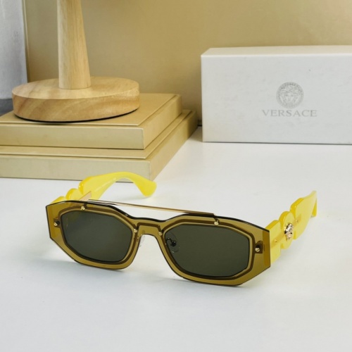Versace AAA Quality Sunglasses #965004