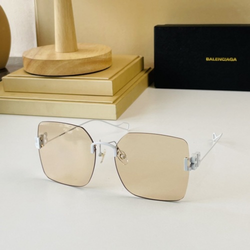 Balenciaga AAA Quality Sunglasses #965614