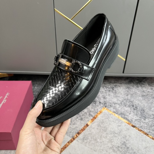 Salvatore Ferragamo Leather Shoes For Men #965647