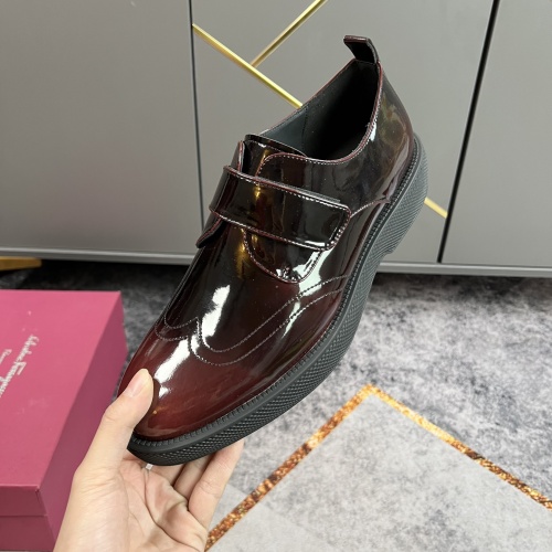 Salvatore Ferragamo Leather Shoes For Men #965651
