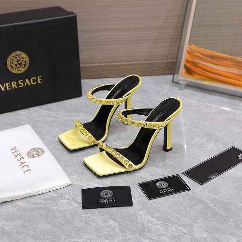 Versace Sandal For Women #966037