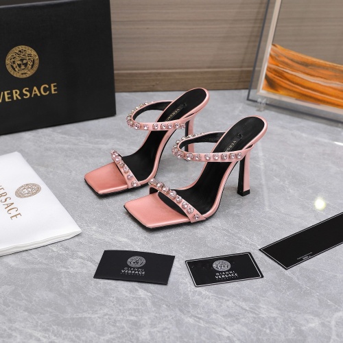 Versace Sandal For Women #966039