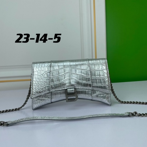 $96.00 USD Balenciaga AAA Quality Messenger Bags For Women #966365