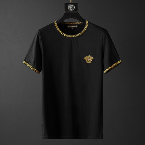 Replica Versace Tracksuits Short Sleeved For Men #966575 $68.00 USD for Wholesale
