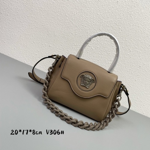 Versace AAA Quality Messenger Bags For Women #966842 $140.00 USD, Wholesale Replica Versace AAA Quality Messenger Bags