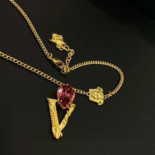 Versace Necklace For Women #967338