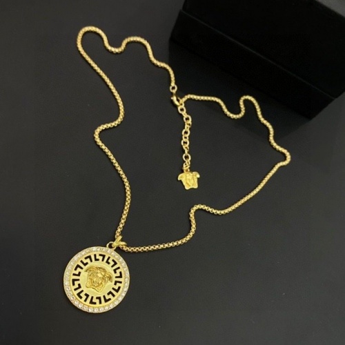 Versace Necklace For Women #967342