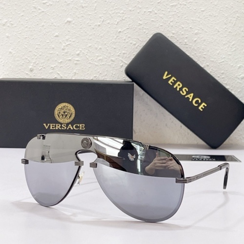 Versace AAA Quality Sunglasses #967520